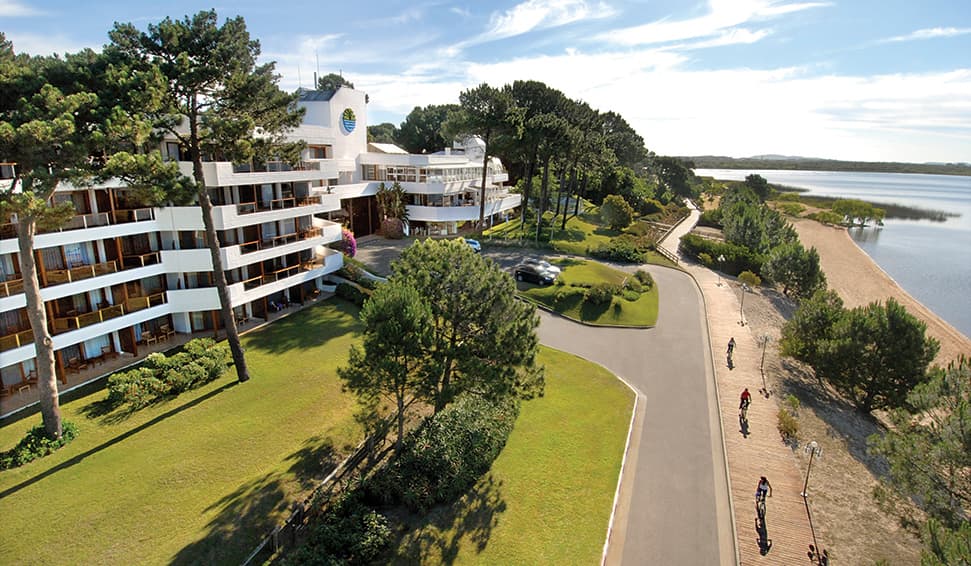 HOTEL DEL LAGO GOLF & RESORT