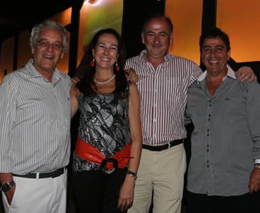 Angelina Montalbán junto al arquitecto Iván Arcos, Eduardo Aymat y Avó Tokatlian