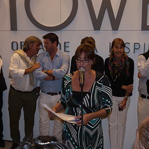 Patricia Abad, directora y conductora de Radio Millenium y maestra de ceremonias en la presentación