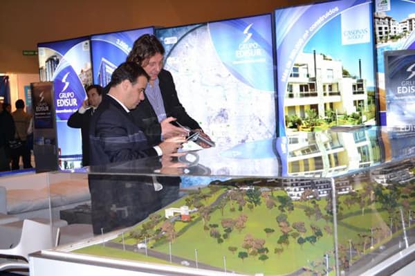 Maqueta de proyecto en el stand de Edisur
