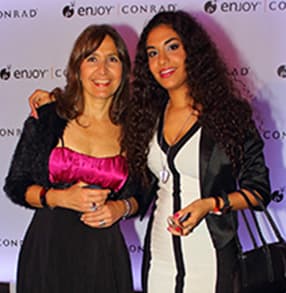 María Fernández junto a Julieta Rada