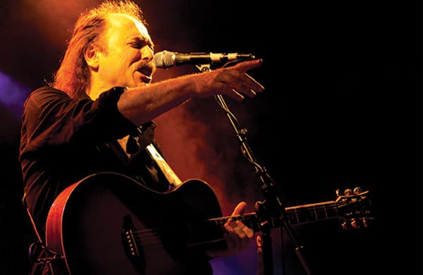 Jaime Roos, uno de los tantos grandes artistas que se presentan cada temporada en Medio y Medio