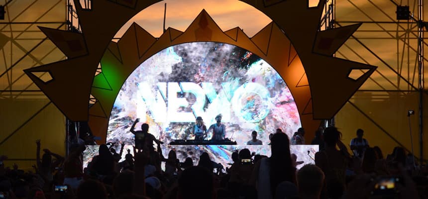 Un atardecer inolvidable junto a Corona Sunset en Playa Montoya