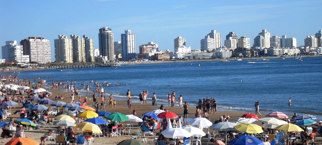 Uruguay recibió más de 2,2 millones de turistas entre enero y octubre de 2015