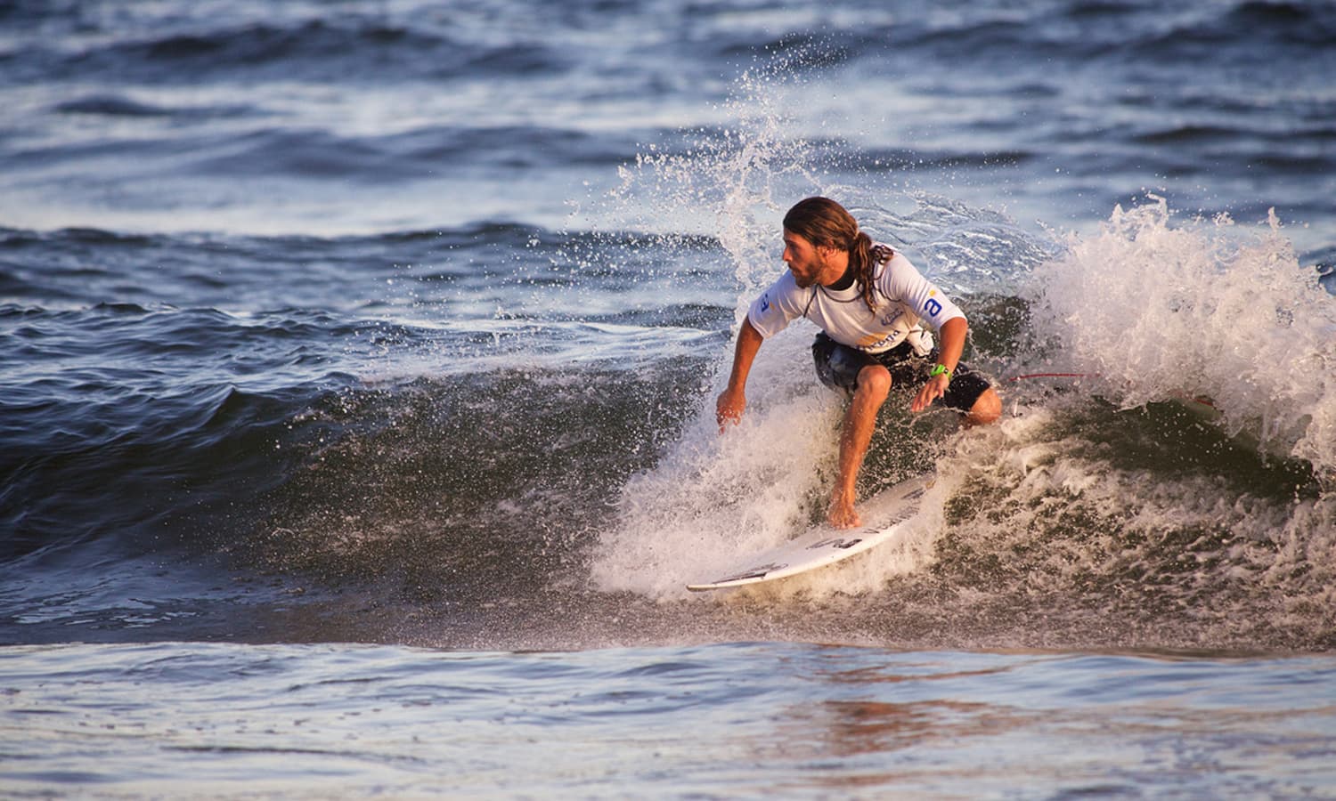 Playa Montoya inaugura el Circuito Nacional de Surf USU-Antel 2016