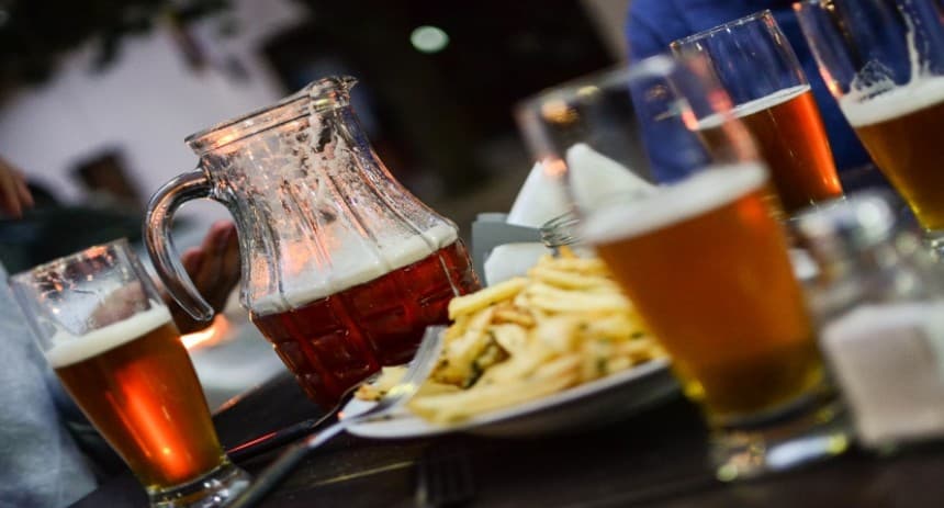 1° Feria de la Cerveza Artesanal, una jornada para saborear cervezas artesanales y también para disfrutar de una feria gastronómica, juegos, bandas en vivo, DJs y más... 