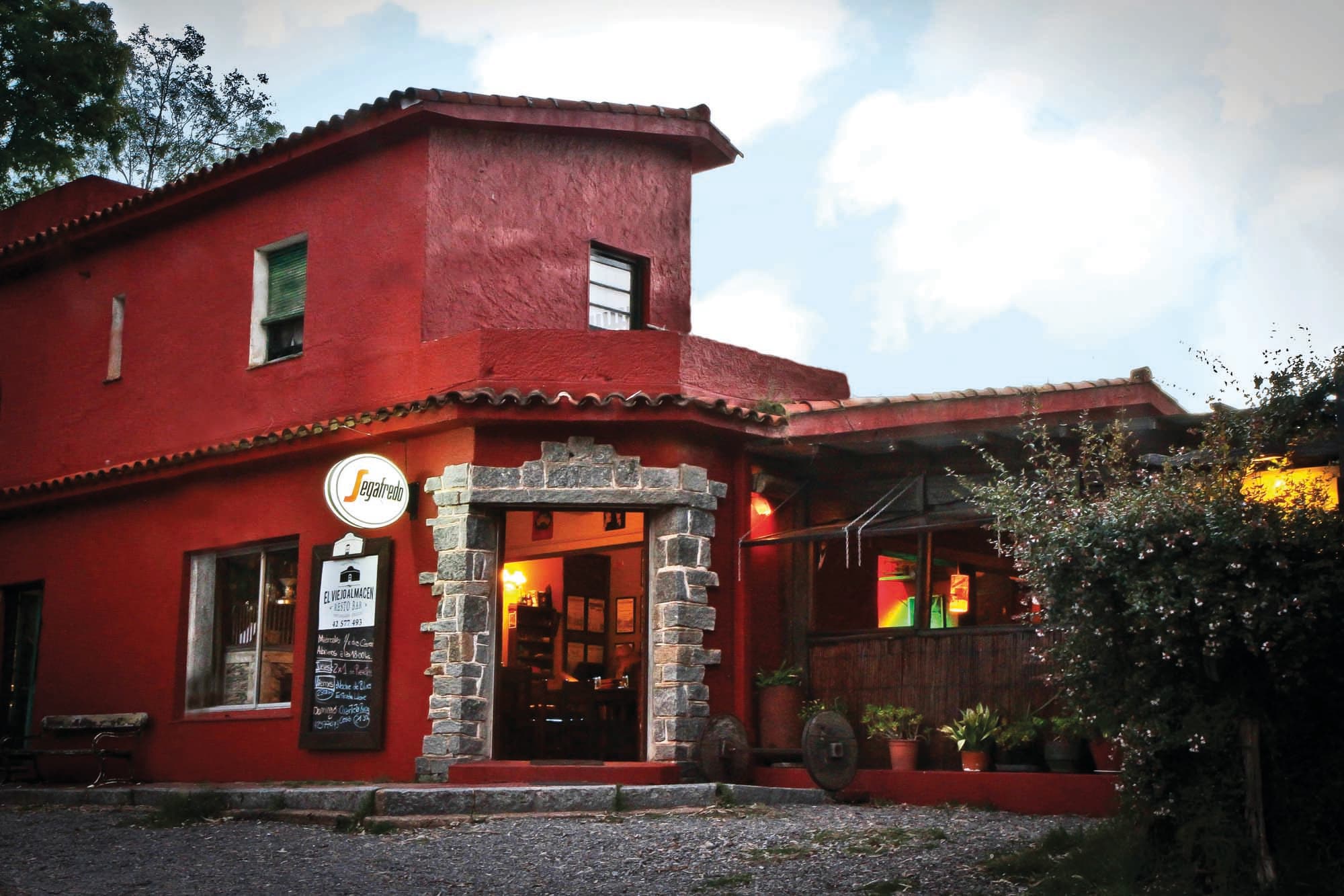 El Viejo Almacén – Resto Bar