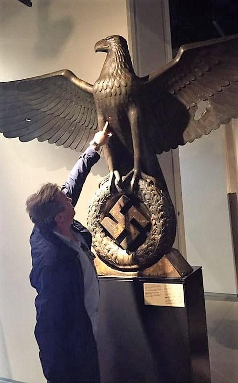 Fin de la controversia por el águila del Graf Spee – La justicia ordenó su inmediata venta