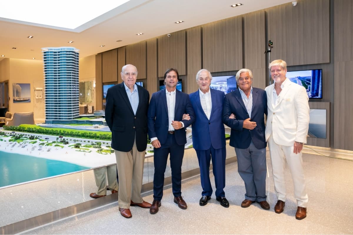 Dr. Sanguinetti, Dr. Lacalle Pou, Sr. Grosskopf, Dr. Lacalle, Dr. Curbelo