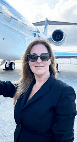 El enfoque femenino que cambió la aviación privada
