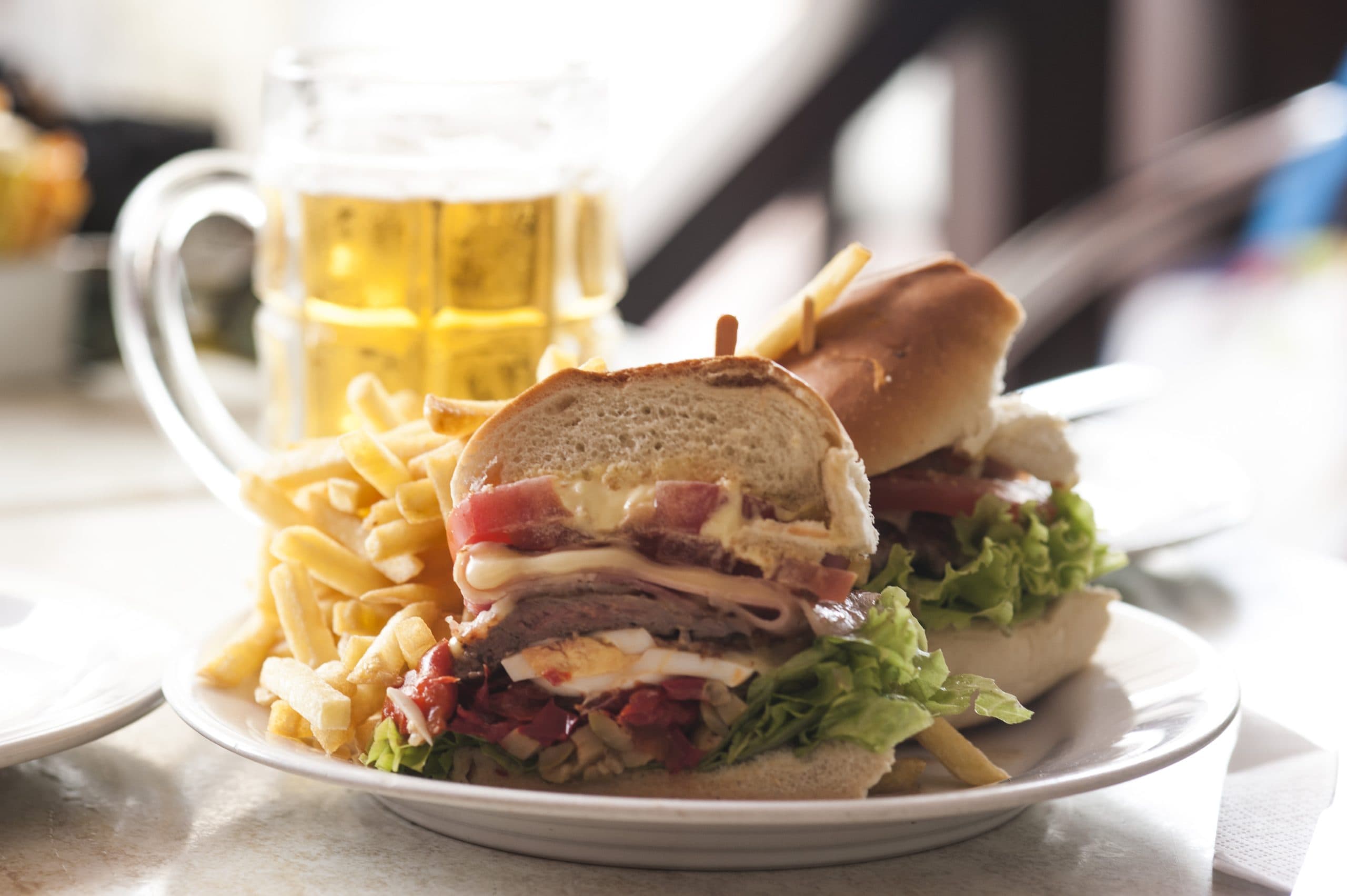 El nacimiento del chivito en Uruguay