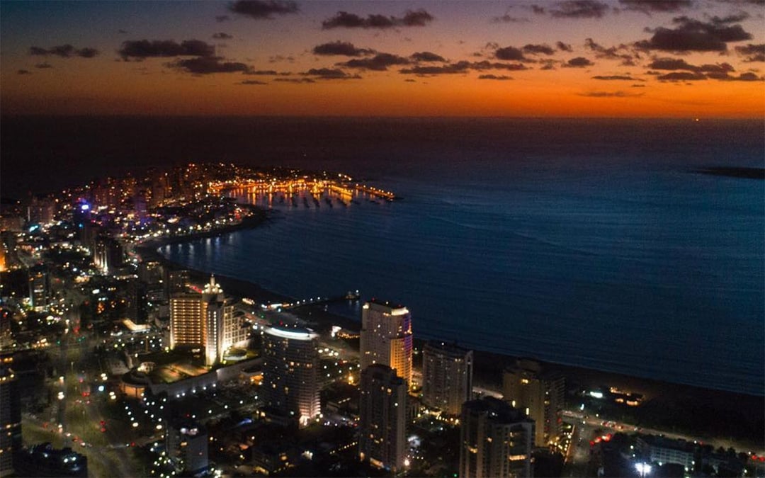 Punta del Este, bellísima de noche y de día.