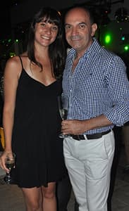 Raúl Almandoz y acompañante