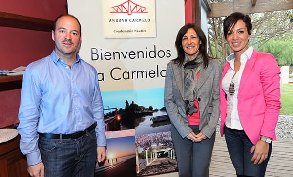 Pablo Sánchez, Director de Marketing Covello Internacional, Mariela Zubizarreta, Directora Turismo Carmelo, Daiane Olivera de Covello Internacional en Carmelo