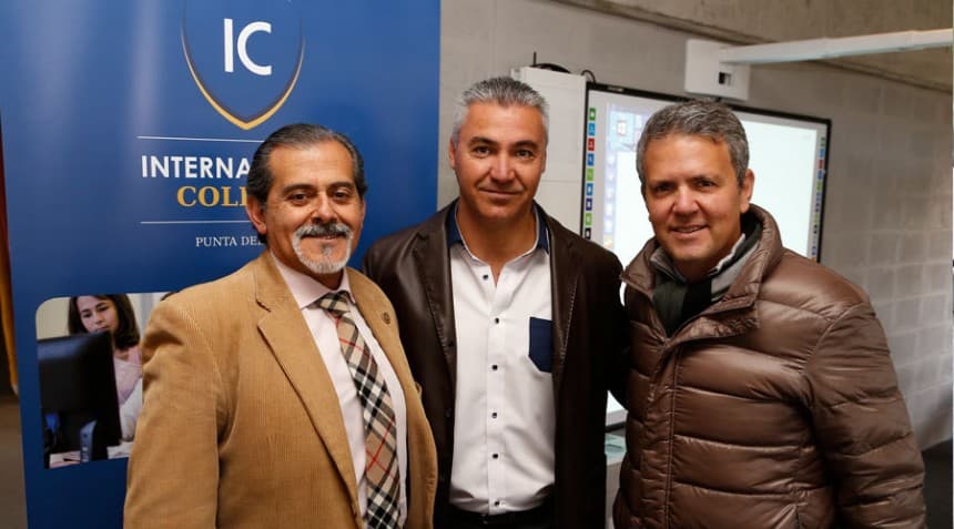 Dr. Daniel Reta, presidente Board of Gobernors,Andres Barrios , Director De deportes, Rolando Rozemblum