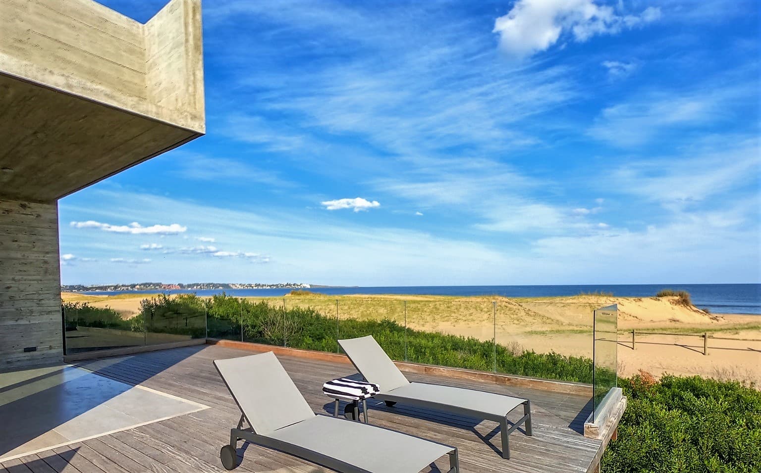 En Punta Ballena, del living al mar