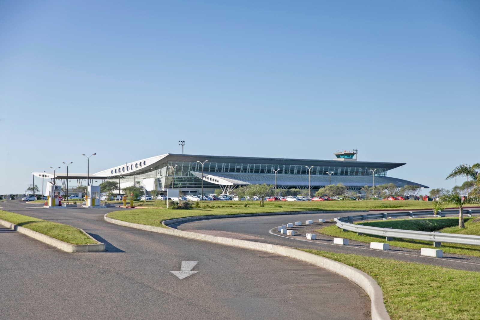 ¿Cómo se prepara la conectividad aérea en Punta del Este para este verano?