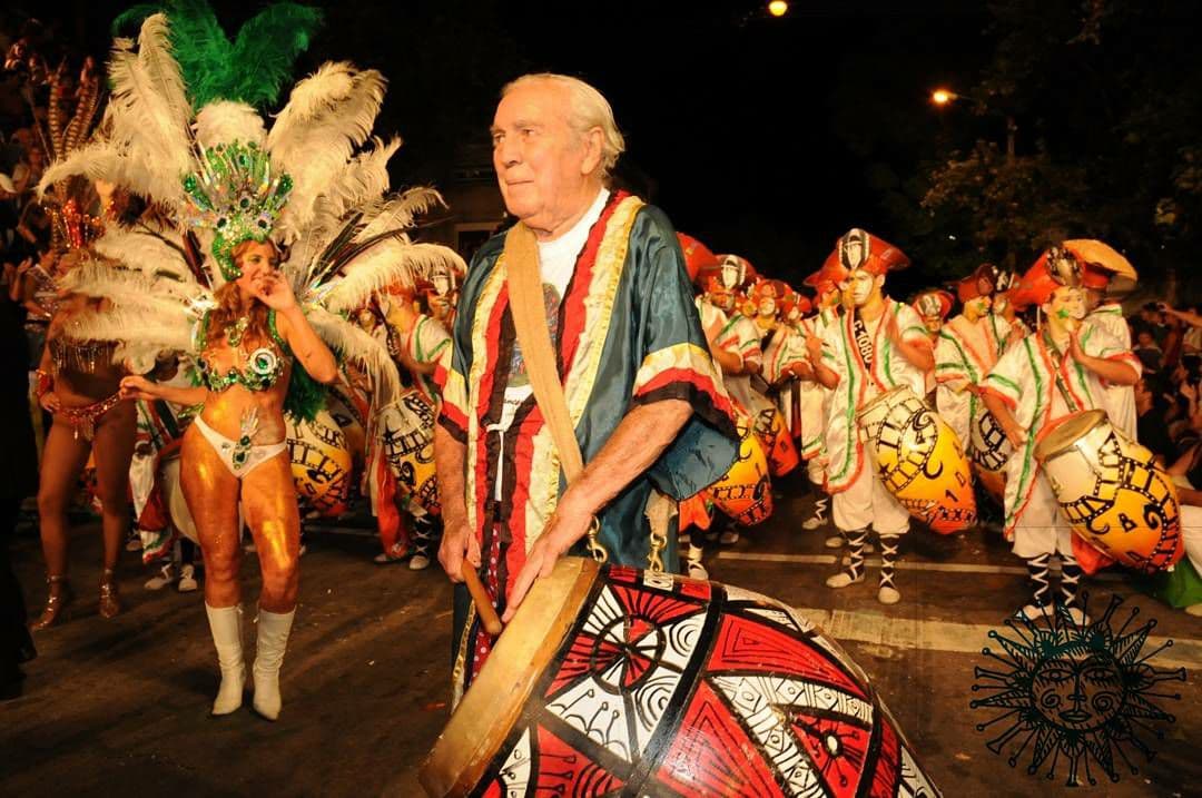 Carlos Páez Vilaró: El Arte en Eterna Celebración del Carnaval