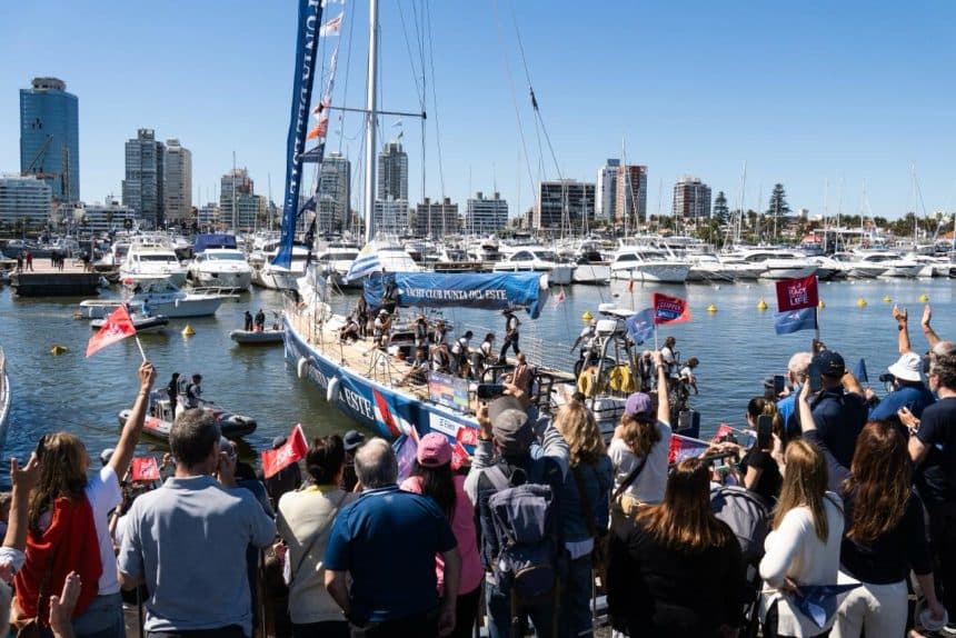 La imagen tiene un atributo ALT vacío; su nombre de archivo es WhatsApp-Image-2025-10-17-at-12.26.53-860x574.jpeg