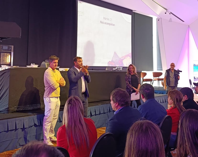 WhatsApp Image 2025-10-24 at 15.03.38 WhatsApp Image 2025-10-24 at 15.03.38