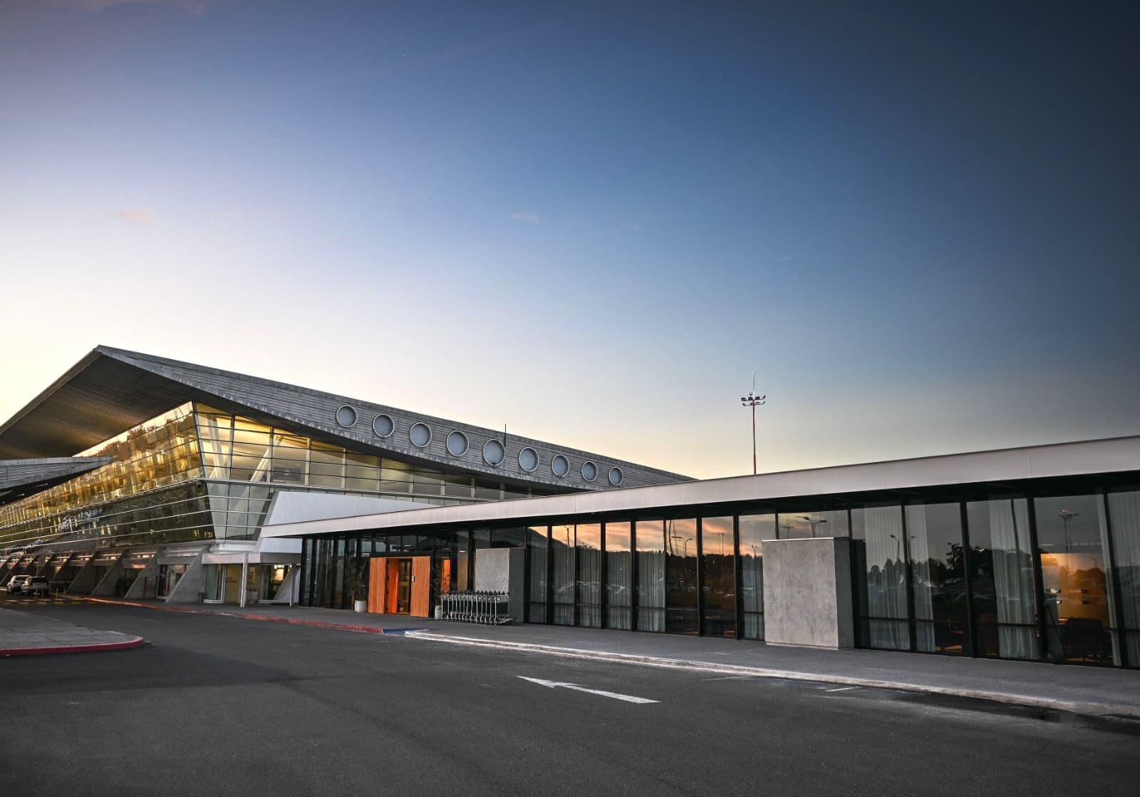 La puerta grande al Este que despega todo el año